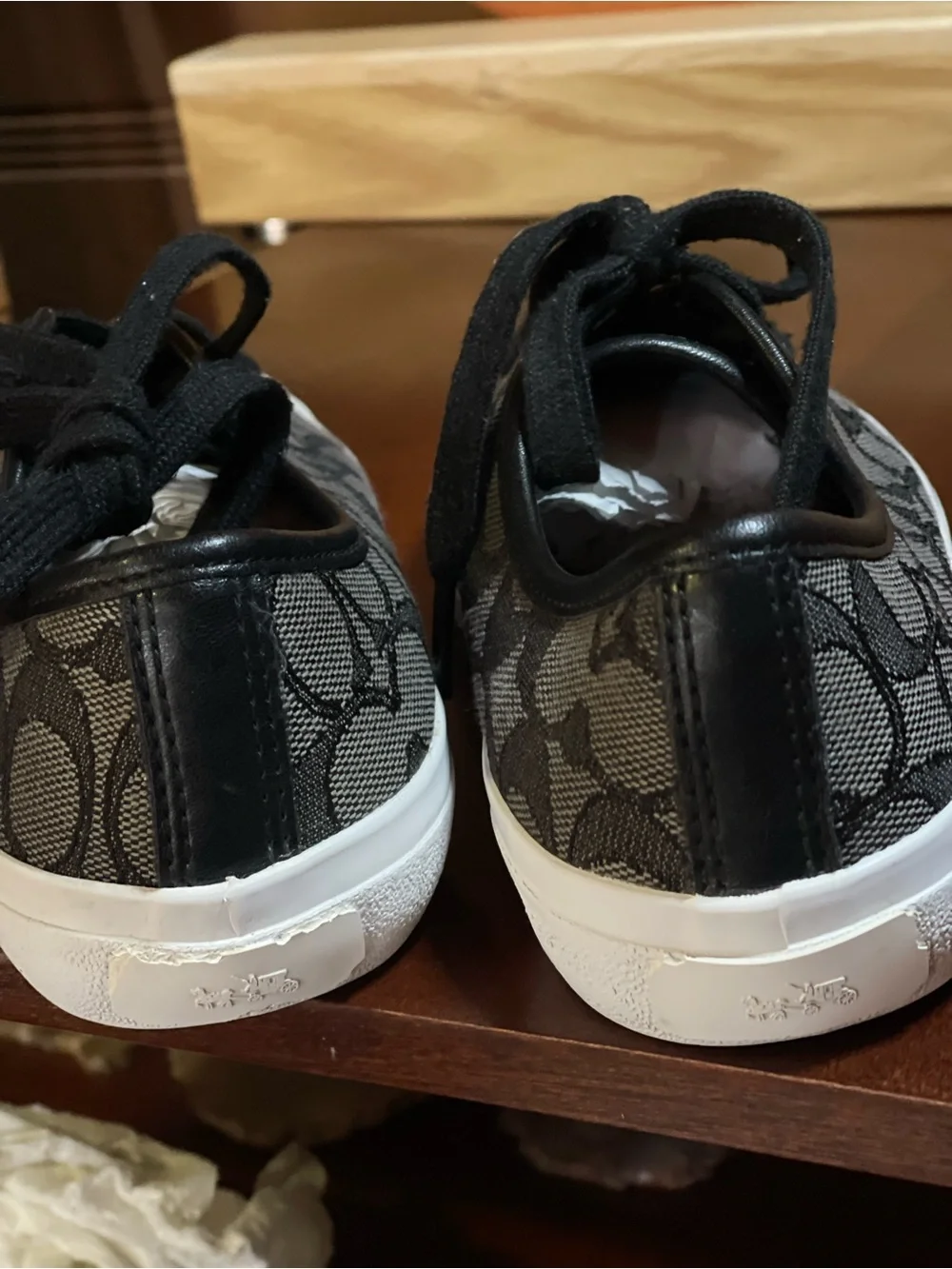 Coach Empire “Clip” Low- Top Sneakers Signature Jacquard canvas Sz6 grey /char